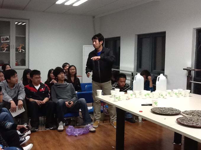 国产做爱视频
学生交流会顺利举行