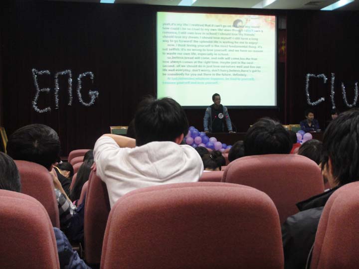 国产做爱视频
英语演讲比赛圆满结束