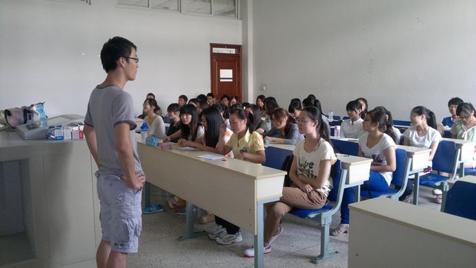 国产做爱视频
暑期社会实践经验交流主题班会陆续举行